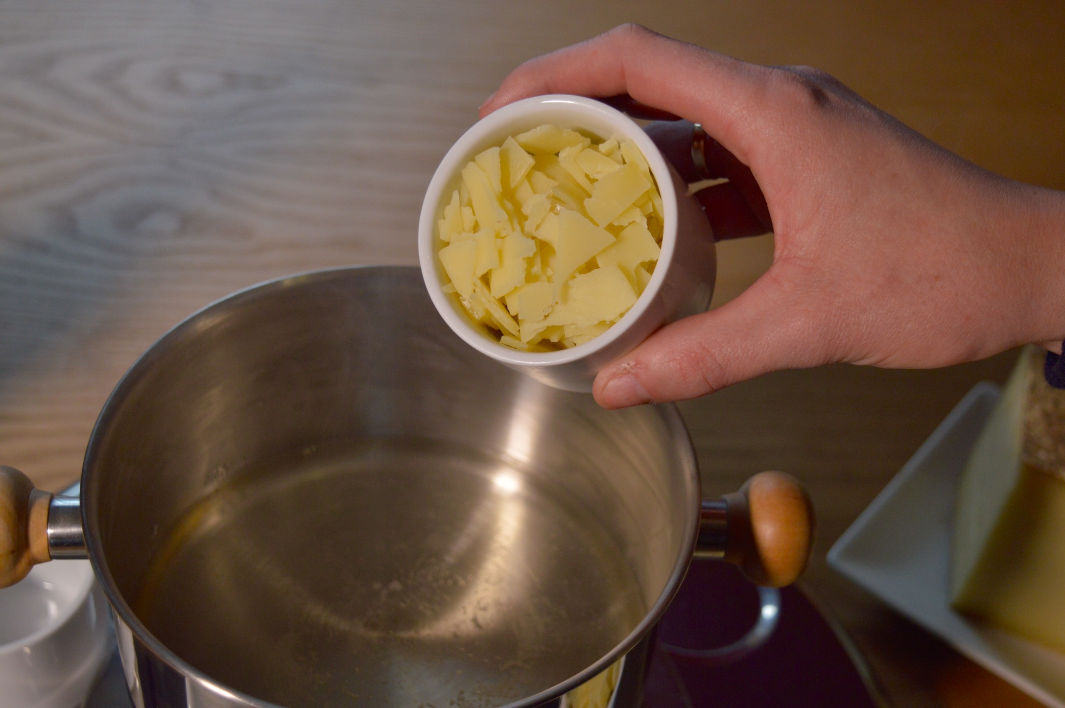 Fondue de queso suizo