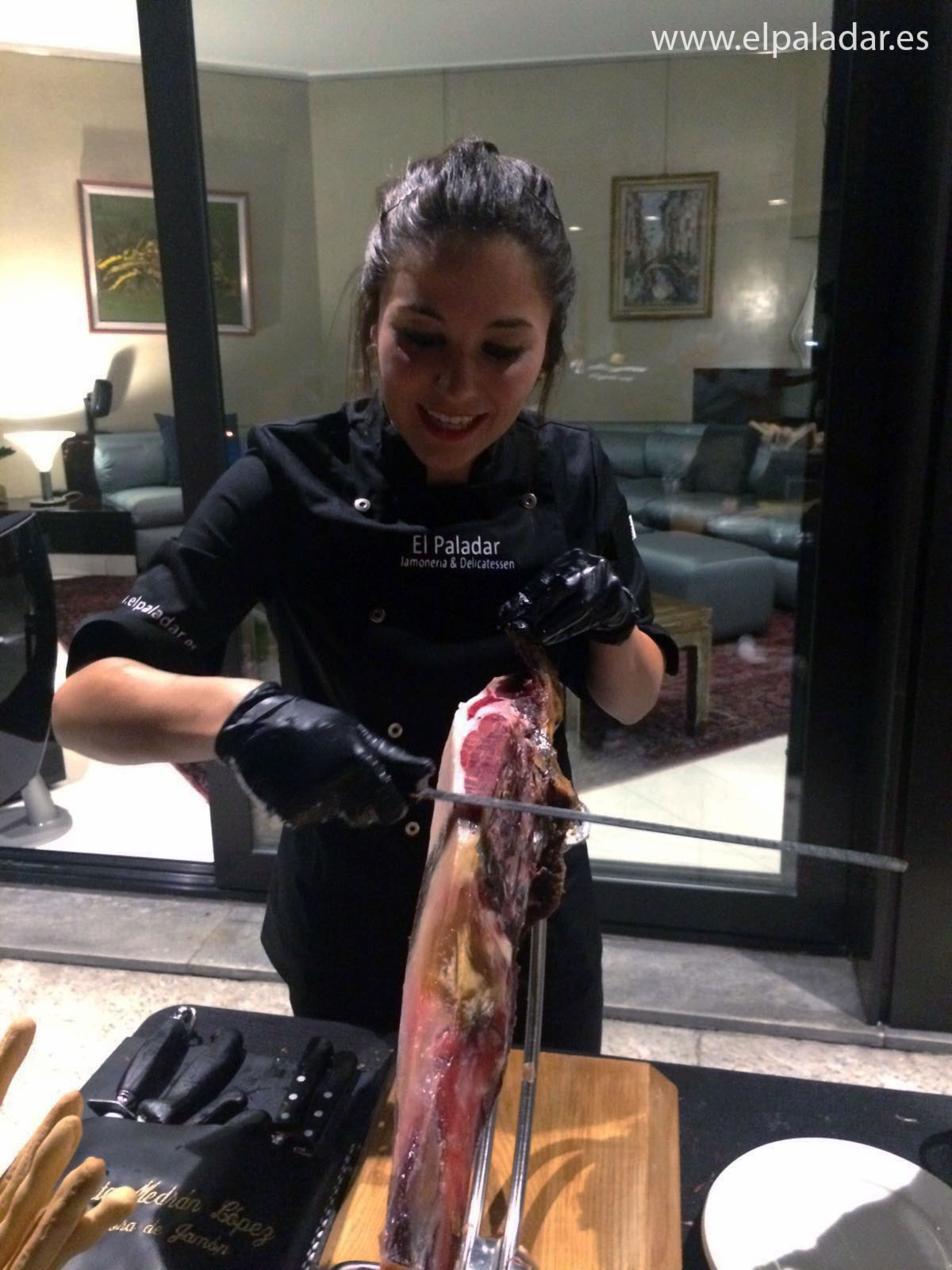 marta medran maestra cortadora de jamon