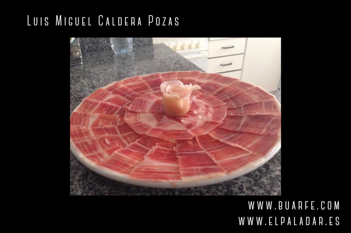 Platos de jamón, emplatados de jamón