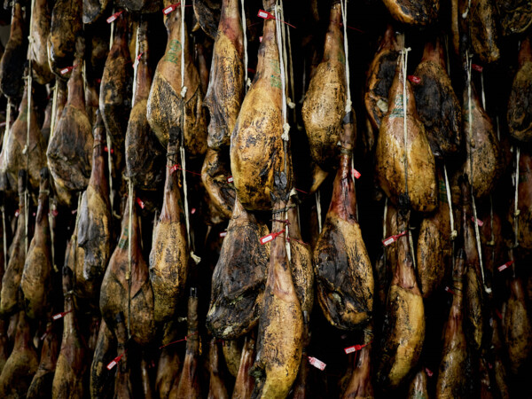 Cómo Comprar un Buen Jamón Ibérico: Trucos y Consejos para Elegir el Mejor