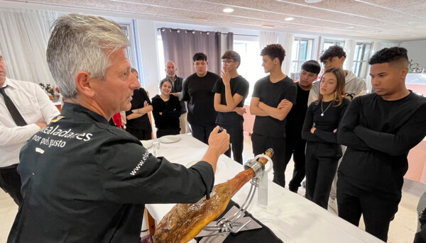 Post: Curiosidades Cursos de Corte de Jamón y Talleres Gastronómicos en El Paladar