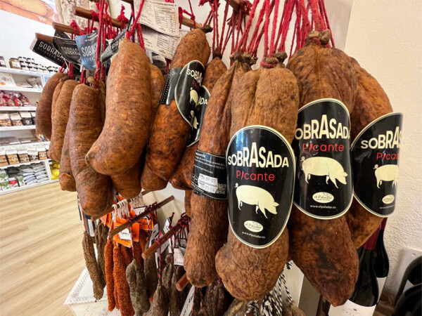 La Sobrasada: Historia y Tradición de un Manjar Mediterráneo