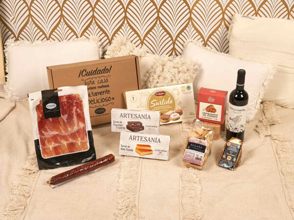 Lotes y Regalos Gourmet: Personaliza tus Cestas de Navidad y Lotes de Empresa
