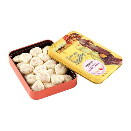 Hojas de Chocolate Blanco y Fresas de Chocolates Amatller | Delicadeza y frescura en cada mordisco