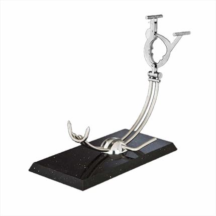 Jamonero Afinox con sistema Zeppo y base de silestone estelar color negro