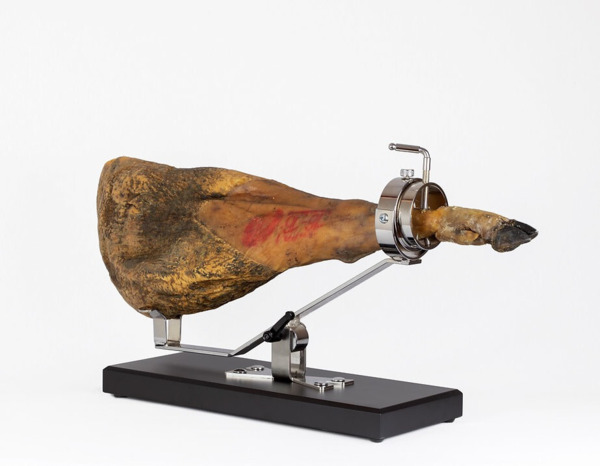 Jamonero Bello Aneto – DM lacado con sistema giratorio y basculante (500×200×340 mm) color negro (1)