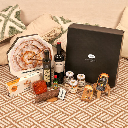 Lote de Navidad 'Colección Menorca' 🎁 | Vino, Sobrasada, Queso y Más