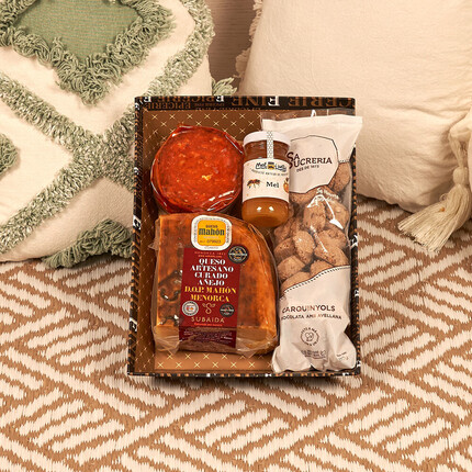 Lote de Navidad 'Colección Menorca' 🎁 | Queso, Sobrasada, Miel y Más
