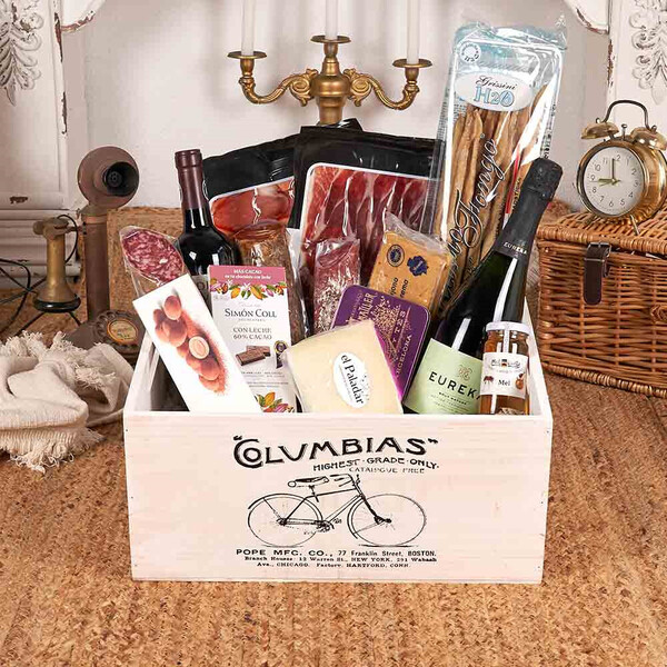 Gourmet Lot 400-25 — cava, wine, ibérico meats, cheese & charcuterie